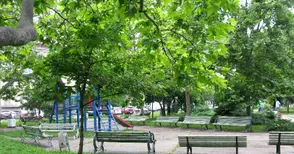 Зловещ педофил два месеца вилнее по детските площадки в Русе