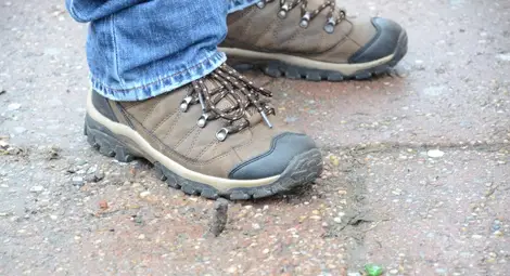 Жена и дете пострадаха от метални шишове на &bdquo;Борисова&ldquo; 