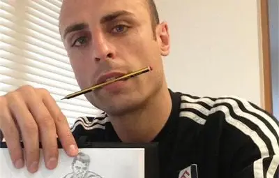 Бербатов рисува и пита: Лети като пеперуда, жили като пчела, що е то?