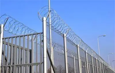 7 затворници се гаврили с педофил в пловдивския затвор