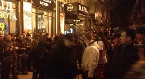 Развръзка в Киев: "Десен сектор" сложи оръжие!