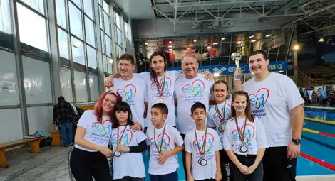 Златните рибки на Скури и фондация „Александър Русев“ с пореден успех - 12 медала от от Седмия национален турнир по адаптирано плуване /галерия/ Златните рибки на Скури и фондация „Александър Русев“ с пореден успех - 12 медала от от Седмия национален турнир по адаптирано плуване /галерия/