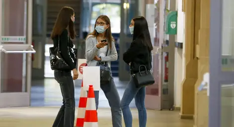 Учените бият тревога: Пандемията вреди на зрението на децата