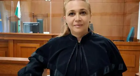 Съдия Десислава Великова