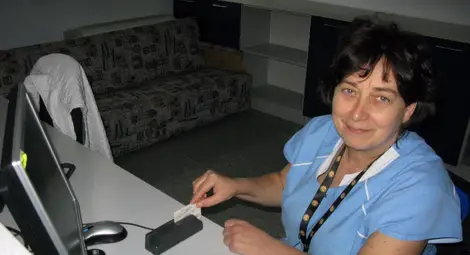 20 четци посрещат и изпращат всеки постъпил и изписан в болницата