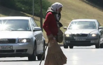 Евростат: През 2008-2011г. българите най-застрашени от бедност в ЕС