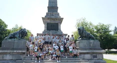 Почитатели дариха с обич момичетата от женския национален волейтим