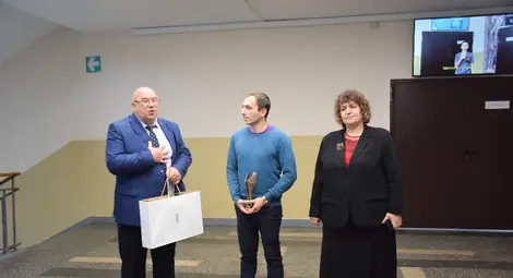 Наградиха учителите в Русе, носители на званието &bdquo;Посланик на свободния дух в моето училище&ldquo; 2025&nbsp; &nbsp;