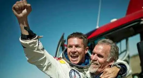 Феликс скочи в историята от ръба на Космоса