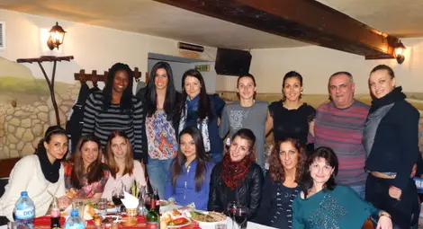 Кристина и Шанте тропаха български хора в &bdquo;Чифлика&ldquo;