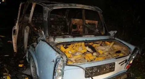 Спукаха от бой крадец на царевица и му запалиха трабанта