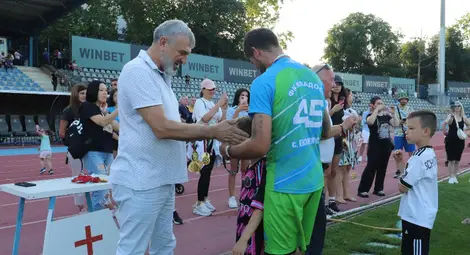 2000 зрители гледаха триумфа на „Младост“-Екзарх Йосиф във финала на Четвърта лига на Градския стадион в Русе 2000 зрители гледаха триумфа на „Младост“-Екзарх Йосиф във финала на Четвърта лига на Градския стадион в Русе