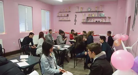 30 младежи се запознаха  на американски &bdquo;бързи срещи&ldquo;