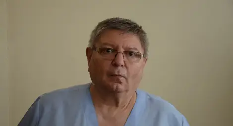 Д-р Цветан Данев: Къпането в замърсени басейни е причина за банските отити