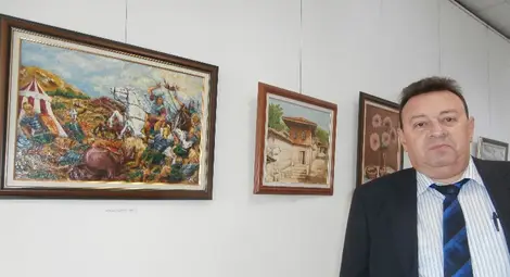 Голи тела и батални исторически епопеи в юбилейната изложба на Славейко Петров