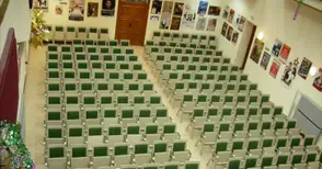 440 немски стола пристигнаха  от Баден-Баден за Военния клуб