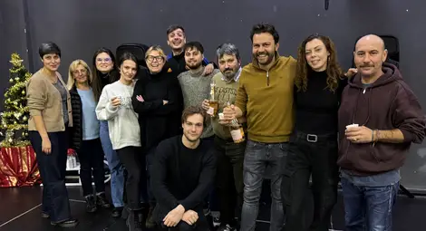 В ДТ &bdquo;Сава Огнянов&ldquo; репетират &bdquo;Черна комедия&ldquo; &ndash; интелигентен фарс за човешките слабости