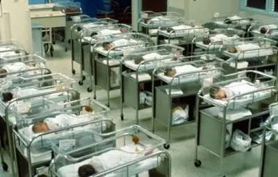 Майки изоставят по три деца на ден