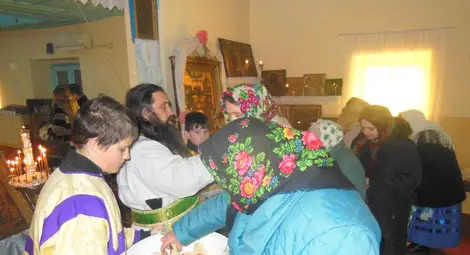 Областният управител и кметът на Силистра уважиха празника Рождество Христово на старообредните християни от Татарица /галерия/