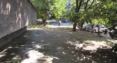 Възрастна жена се хвърли от петия етаж на блок в Русе