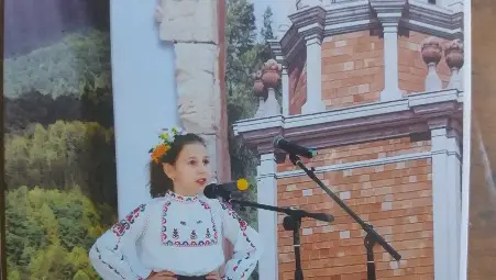 Малката певица Кристина Димитрова  получи студентска книжка от Свищов