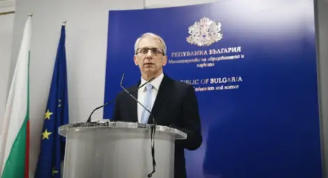 Засега тестването на учениците остава