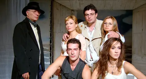 Част от актьорския екип в &bdquo;Много шум за нищо&ldquo;.  Снимка: Театър &bdquo;Българска армия&ldquo;