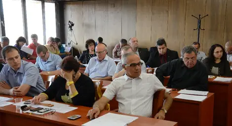 След емоционален дебат Голямата зала в Доходното стана &bdquo;Младен Киселов&ldquo;