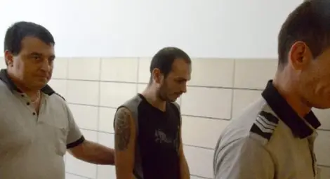 29-годишен с шест присъди на съд за търговия с наркотици