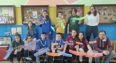 С децата от клуб &bdquo;Приста скаут&ldquo;.