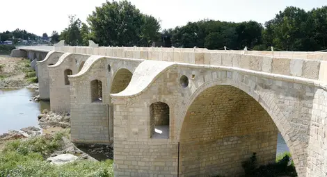 Стоичков и Дара в звездния отбор за откриването на реставрирания мост на Кольо Фичето край Бяла