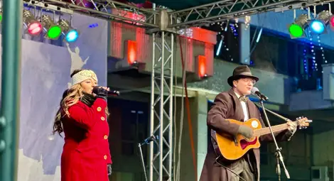 Хиляди посрещнаха  Нова година в Русе с песните на Графа и традиционното Дунавско хоро