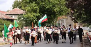 Гайдарски оркестър откри деветия Комитски събор в Червена вода