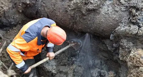 Подменят стария водопровод по осеяната с дупки улица „Димитър Басарбовски“ Подменят стария водопровод по осеяната с дупки улица „Димитър Басарбовски“