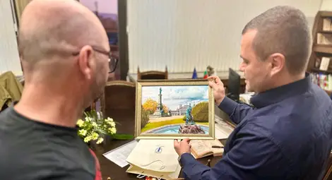 Кметът на Русе и спортистът Георги Пеев обсъдиха каузата за донорството