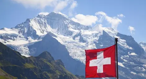 Швейцария гласува за по-достъпно гражданство за имигрантите