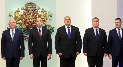 Новата повеля: Ще се превъоръжаваме на разсрочено плащане