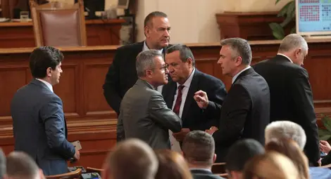 Депутатите вдигнаха минималната пенсия с 20 лв., с още 20 лв. &ndash; от октомври месец