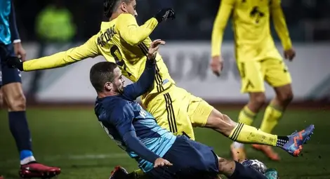 Чист ли е този шпагат  на Георги Иванов?