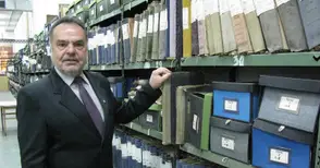 Свидетелството на Игнат Канев за завършена прогимназия намерено в Архива