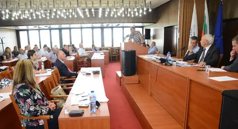 Имот зад полицията отново запали бурна дискусия