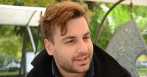 Петър Денчев: Смешният стремеж театърът да печели пари роди нов жанров Франкенщайн