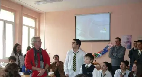 Гимназисти от десет етноса  разказаха за традициите си