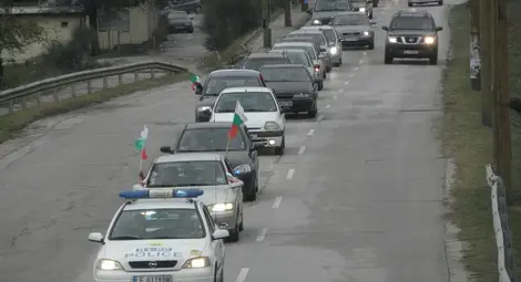 Перник излезе на протестно автошествие заради липсата на вода