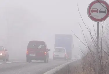НИМХ: Жълт код заради мъгли е обявен утре за 20 области на страната
