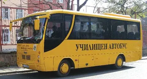 Ученичка бие учителка заради спрян кючек