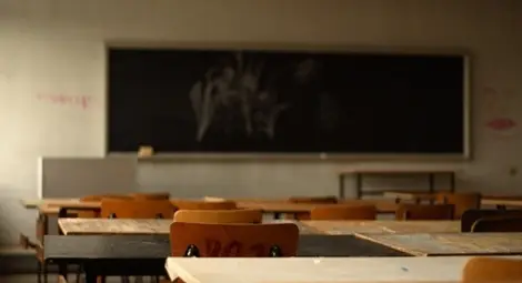 49 училища в дървена ваканция