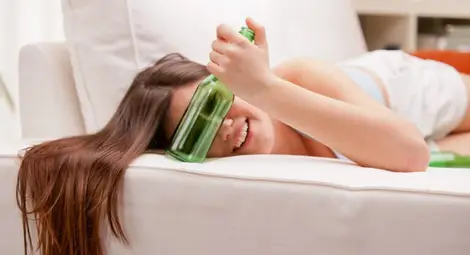 Подпийнала жена се прибра в чужда къща и заспа на леглото