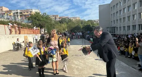 С тържествени церемонии бе даден старт на учебната година в училищата и детските градини в община Русе
