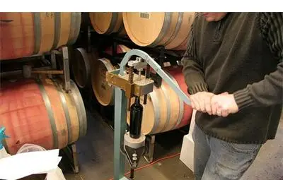 Как старее в бутилки домашното вино